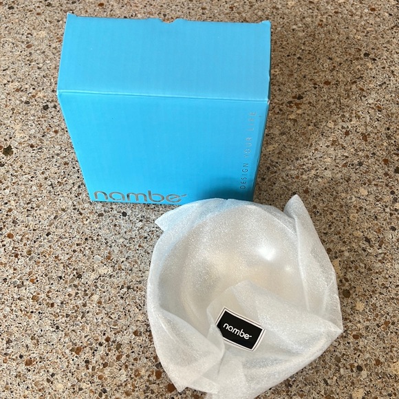 Nambe Tri-corner bowl - Picture 2 of 8